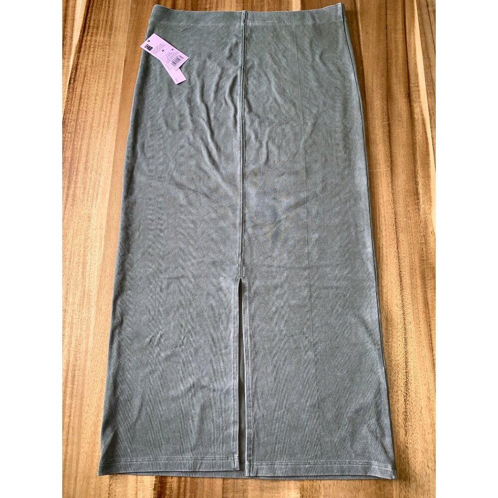 Wild Fable Womens Midi Pencil Skirt Stretchy Light Gray Ribbed Knit Size Medium - Picture 6 of 10